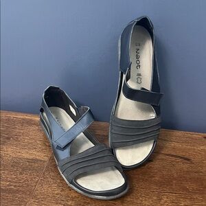 NAOT Papaki Sandal - NWOT